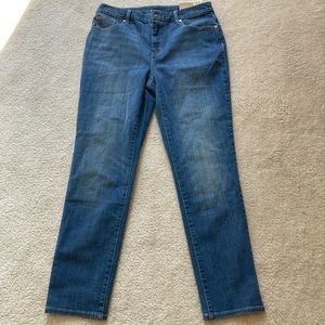 Chicos So Slimming Girlfriend Slim Leg Ankle Jeans Sized .5/6R NWT